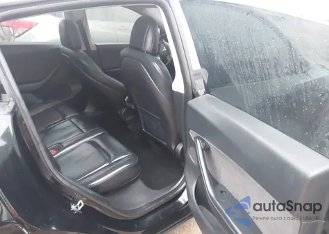 2021 Tesla Model Y Performance Dual Motor All-Wheel Drive z USA, uszkodzony, nr VIN 5YJYGDEF5MF258833